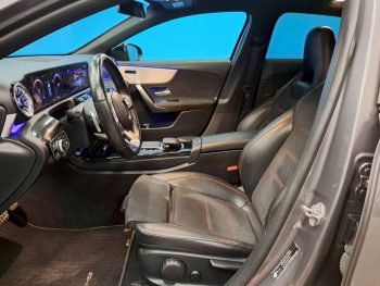 MERCEDES-BENZ A 180 7G-DCT AMG LINE completo