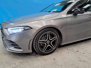 MERCEDES-BENZ A 180 7G-DCT AMG LINE completo