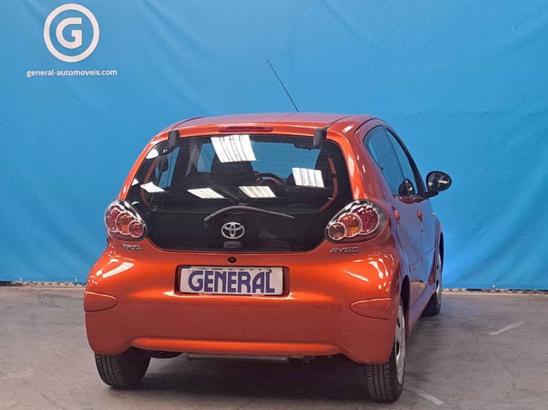 TOYOTA AYGO 1.0 CITY completo