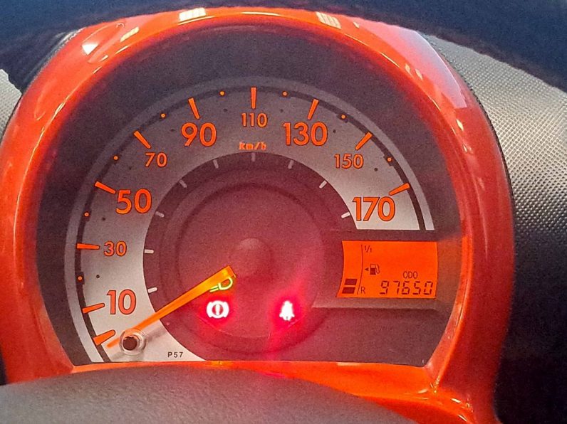 TOYOTA AYGO 1.0 CITY completo