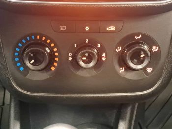 FIAT PUNTO 1.2 EASY completo