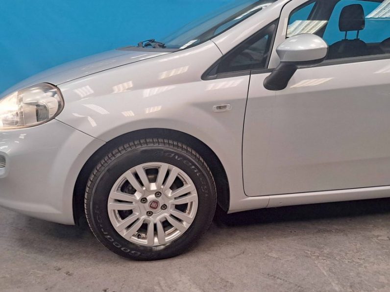 FIAT PUNTO 1.2 EASY completo