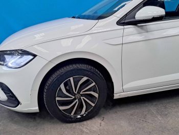 VW POLO 1.0 TSI LIFE completo