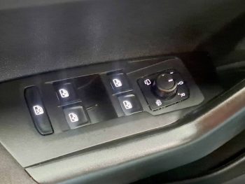 VW POLO 1.0 TSI LIFE completo