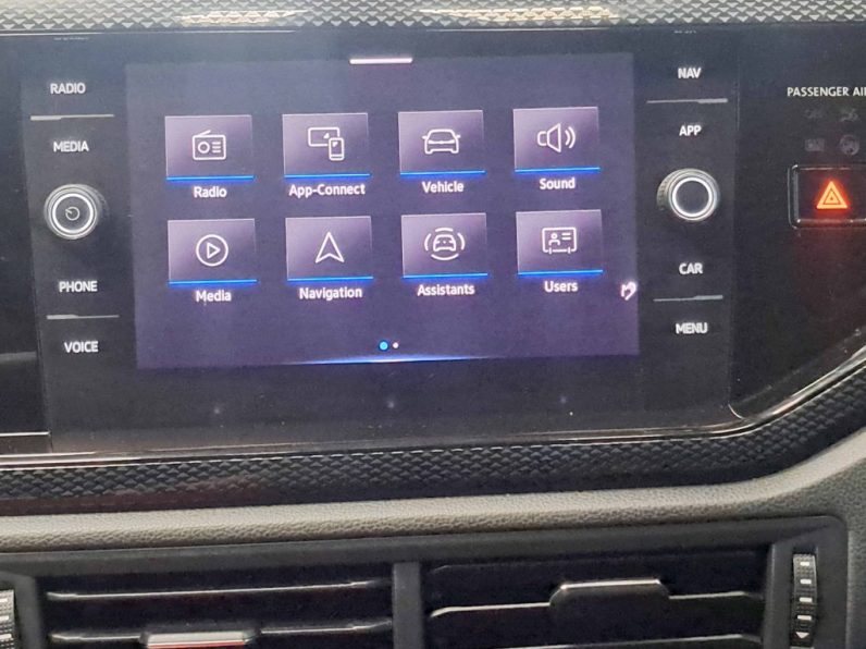 VW POLO 1.0 TSI LIFE completo