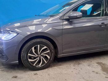 VW POLO 1.0 TSI LIFE completo