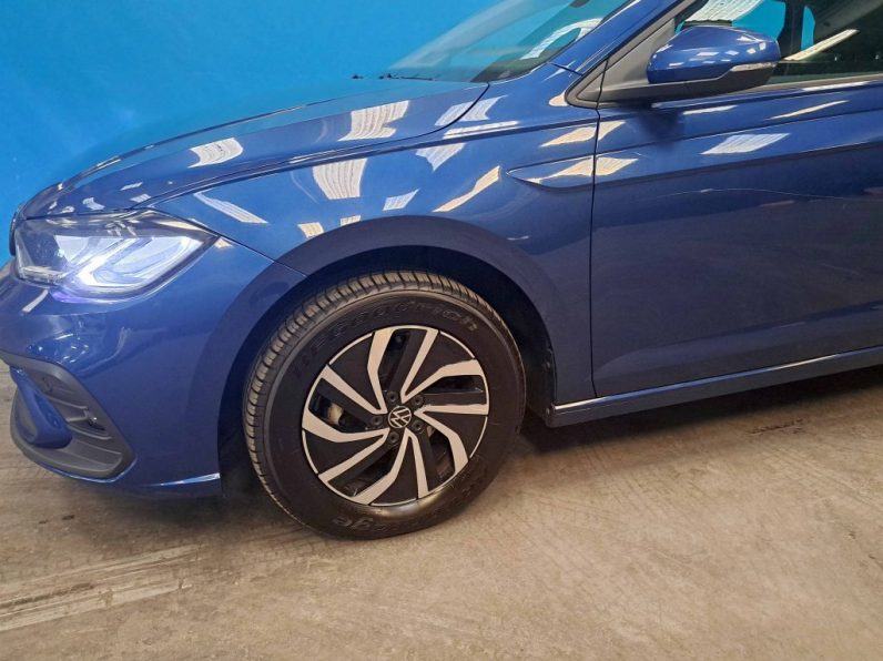 VW POLO 1.0 TSI LIFE completo