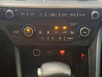 KIA NIRO 1.6 GDI HEV DRIVE completo