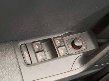 SEAT ARONA 1.0 TSI STYLE completo