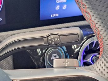 MERCEDES-BENZ A180d AMG LINE AUTO completo