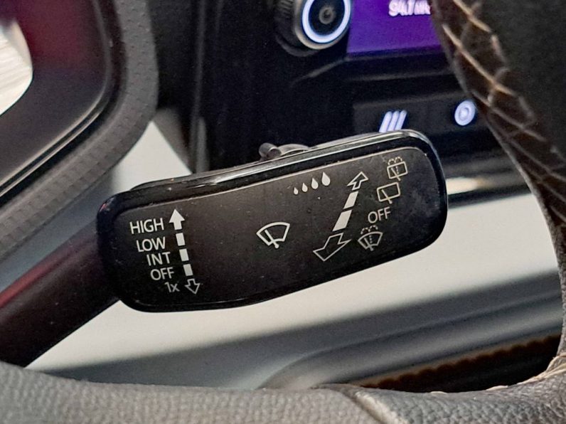 SEAT ARONA 1.0 TSI STYLE DSG completo