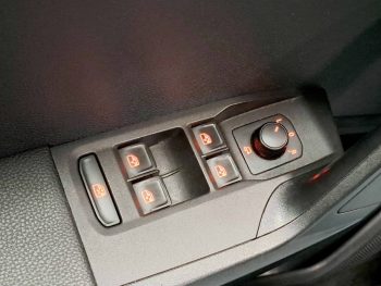 SEAT ARONA 1.0 TSI STYLE DSG completo