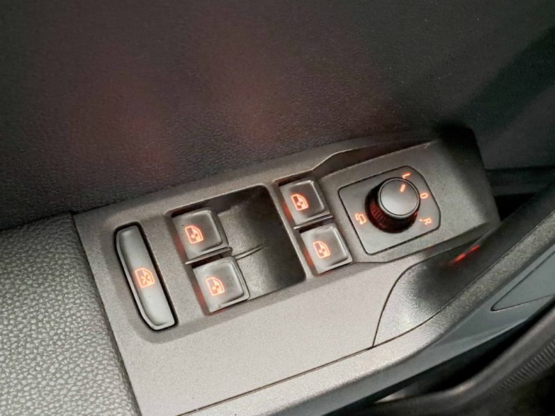 SEAT ARONA 1.0 TSI STYLE DSG completo