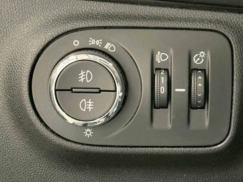 OPEL CORSA 1.2 DYNAMIC completo