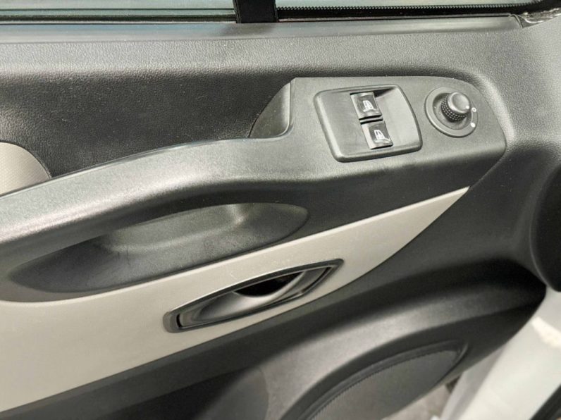 RENAULT TRAFIC 1.6 DCI L1H1 1.0T INTENS completo