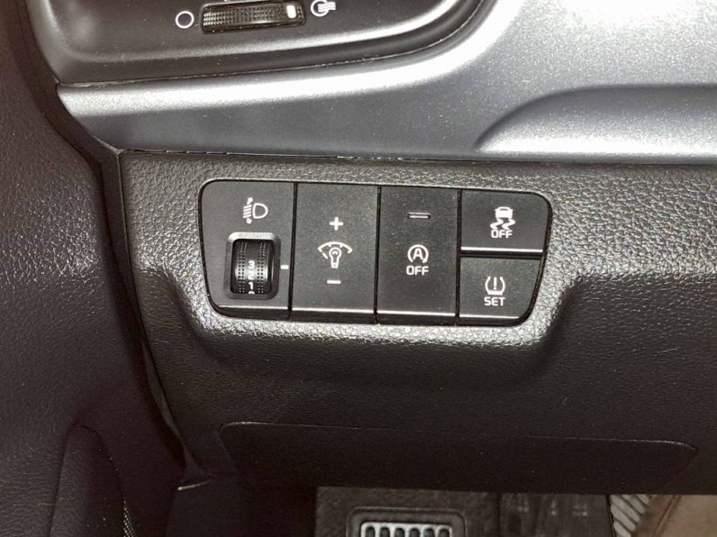 Kia Stonic 1.2 Dynamic completo