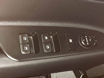 Kia Stonic 1.2 Dynamic completo