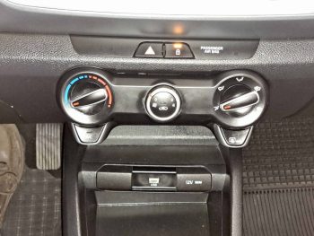 Kia Stonic 1.2 Dynamic completo