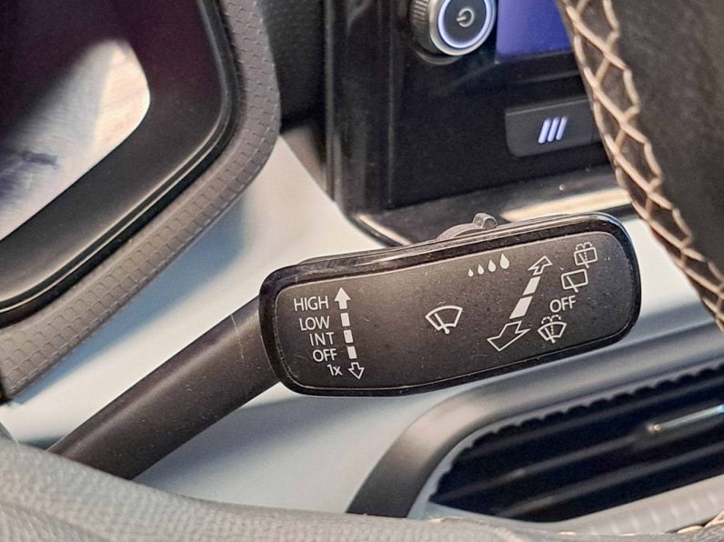 SEAT Arona 1.0 TSI Style DSG completo