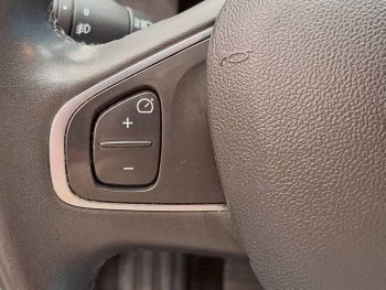 RENAULT CLIO 0.9 TCE SW LIMITED completo