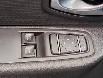 RENAULT CLIO 0.9 TCE SW LIMITED completo