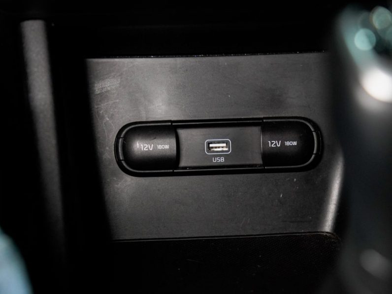 Kia Sportage 1.6 CRDI ISG Tech completo