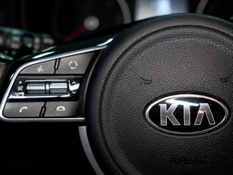 Kia Sportage 1.6 CRDI ISG Tech completo