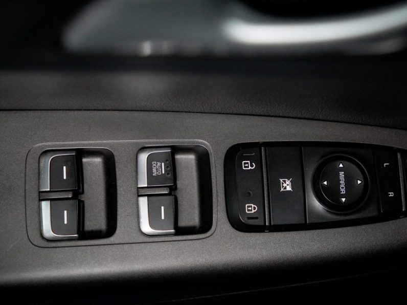 Kia Sportage 1.6 CRDI ISG Tech completo