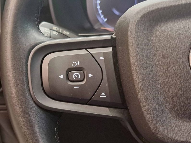 Volvo XC 40 1.5 T2 Core Auto completo