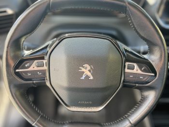 PEUGEOT 208 1.2 PURETECH ACTIVE completo