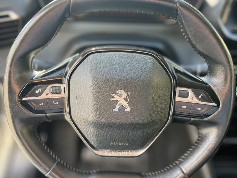 PEUGEOT 208 1.2 PURETECH ACTIVE completo