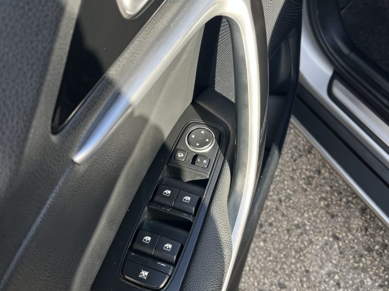 Kia XCeed 1.4 T-GDI Tech completo