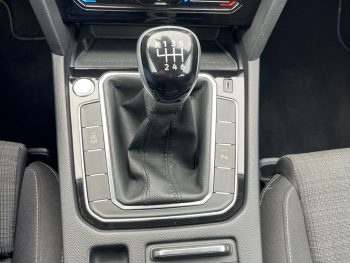 VW Passat Variant 1.5 TSI Confortline completo