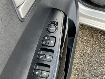 Kia Picanto 1.0 CVVT Easy completo