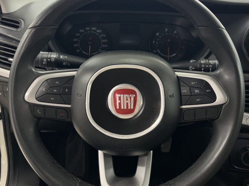 FIAT TIPO 1.3 M-JET EASY completo