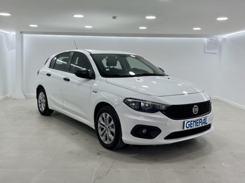 FIAT TIPO 1.3 M-JET EASY completo