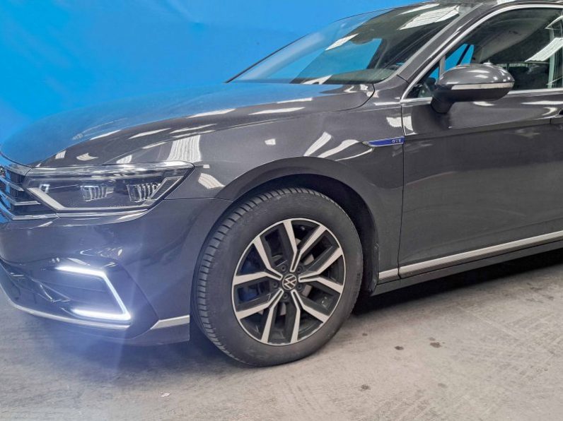 VW Passat Variant 1.4 TSI GTE Plug-in completo