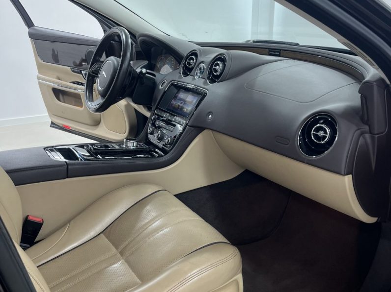 JAGUAR XJ 3.0 D V6 Premium Luxury completo