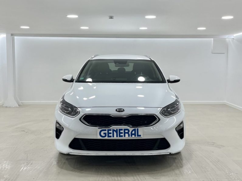 Kia Ceed SW 1.6 CRDi MHEV Dynamic completo