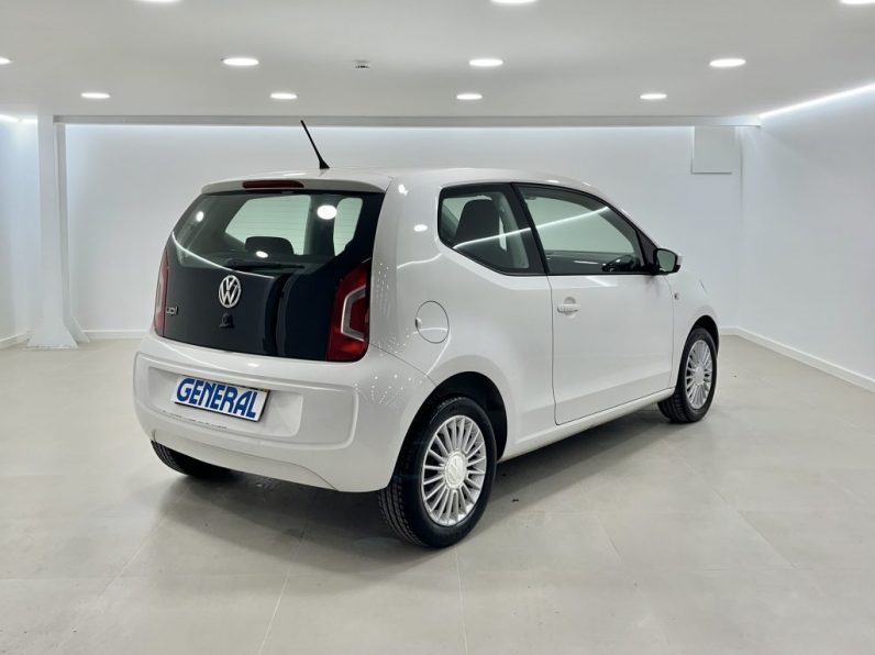 VW Up! 1.0 BlueMotion Move Auto completo