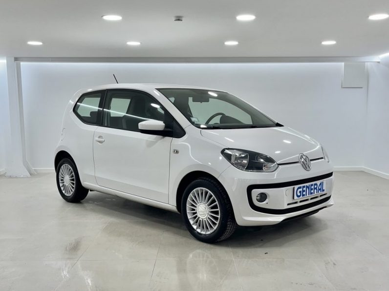 VW Up! 1.0 BlueMotion Move Auto completo