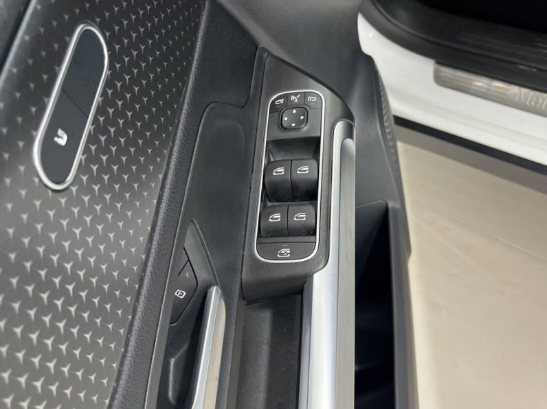 Mercedes-Benz GLB 200 Progressive completo