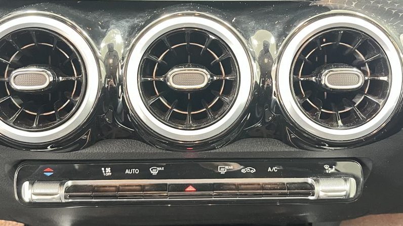 Mercedes-Benz GLB 200 Progressive completo