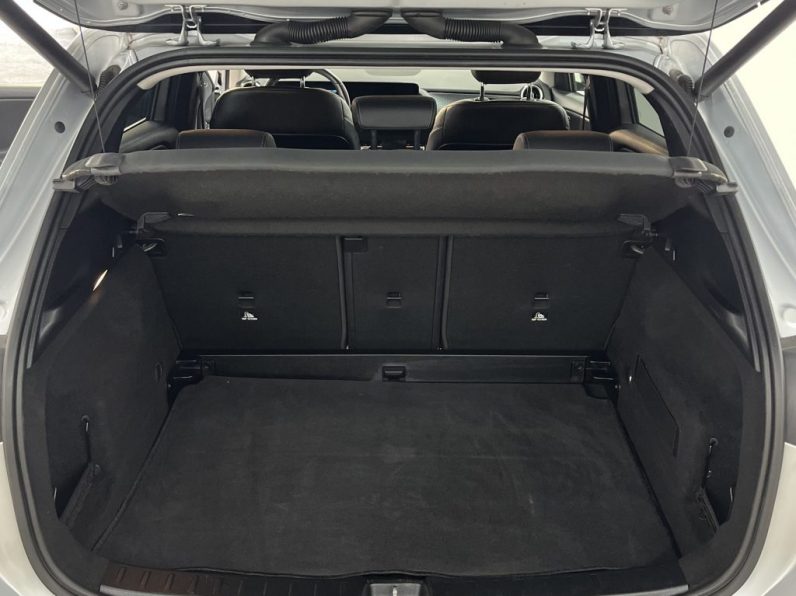 Mercedes-Benz GLA 180 d Progressive completo