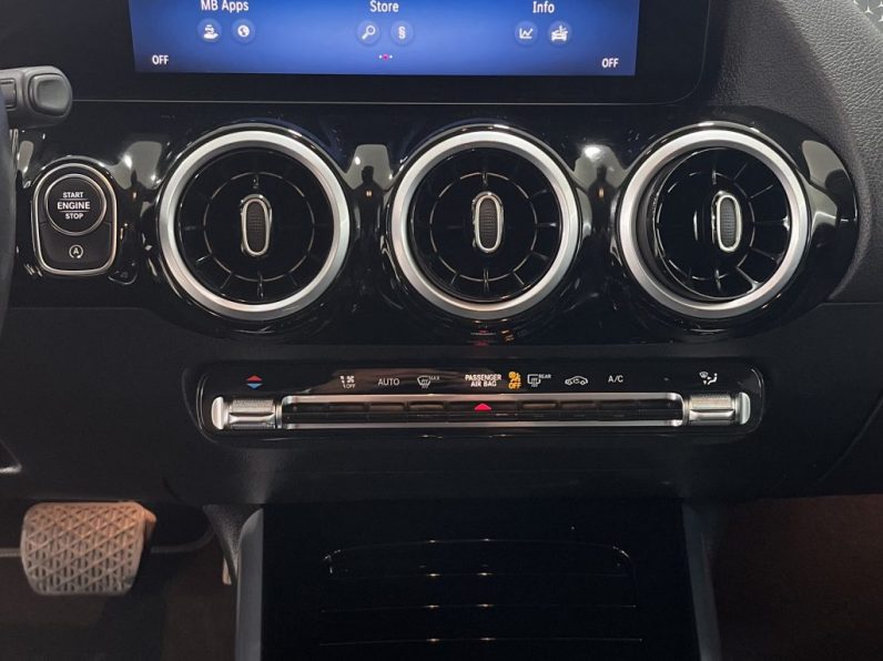 Mercedes-Benz GLA 200 Progressive completo