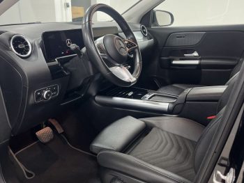 Mercedes-Benz GLA 180 d Progressive completo