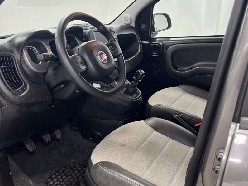 Fiat Panda 1.0 Hybrid Cross completo