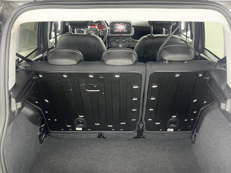 Fiat Panda 1.0 Hybrid Cross completo