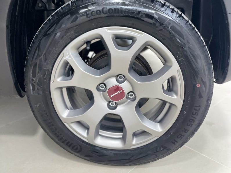 Fiat Panda 1.0 Hybrid Cross completo