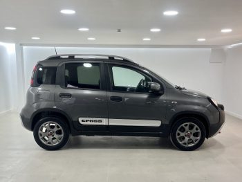 Fiat Panda 1.0 Hybrid Cross completo